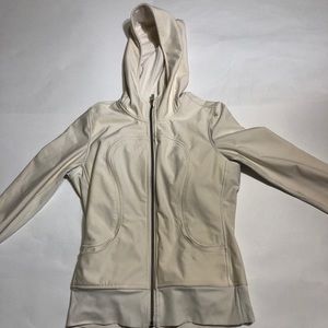 Lululemon women’s cream jacket size 4